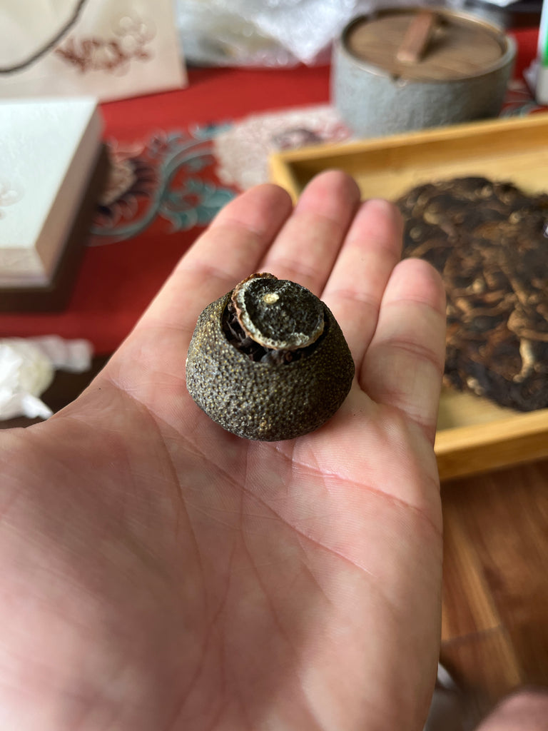 Xiaoqinggan Mandarin with Menghai Ripe Puer Tea in Box